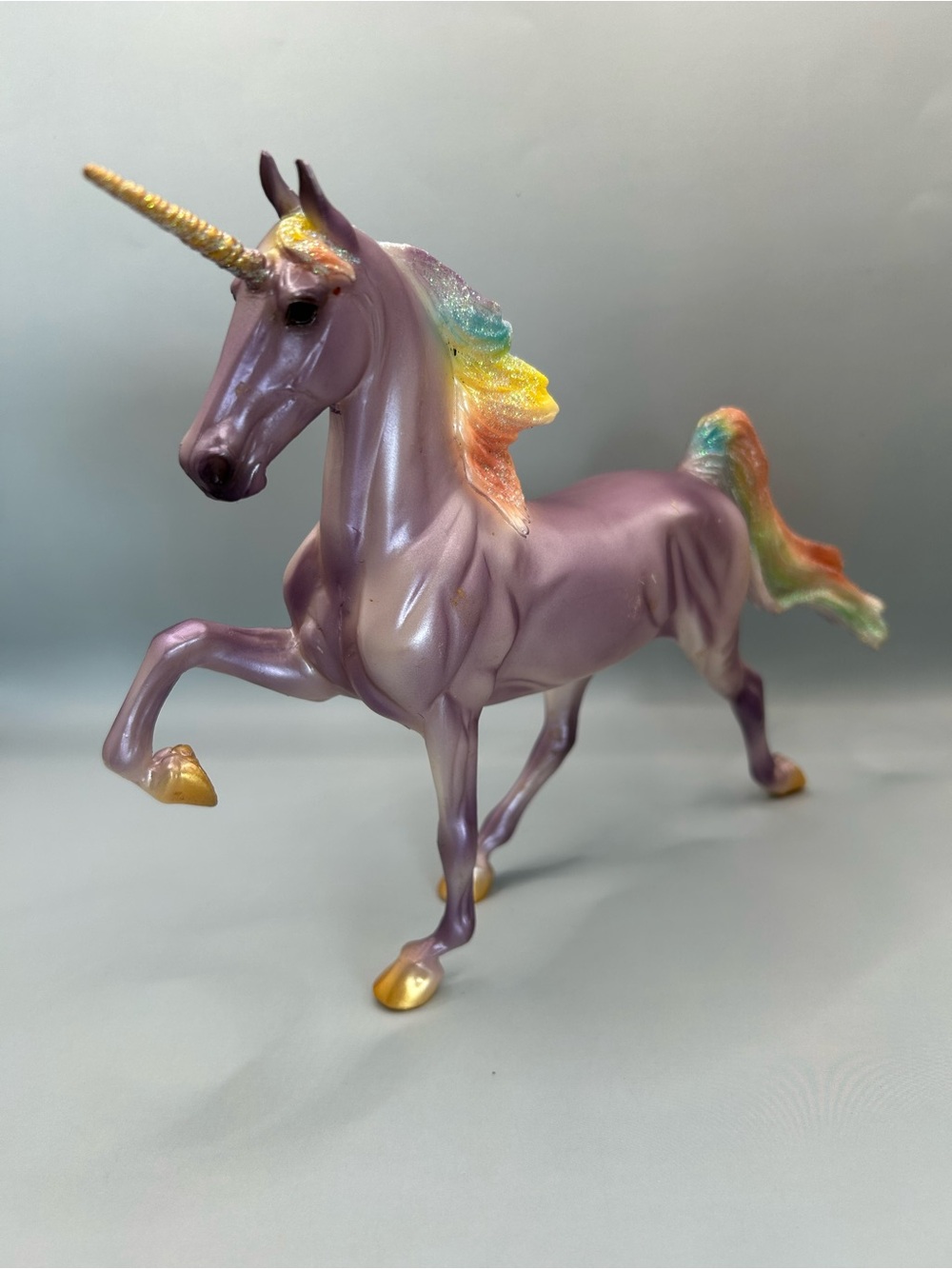 BREYER CLASSICS Rainbow Magical UnicornAmerican Saddlebred Mold Purple